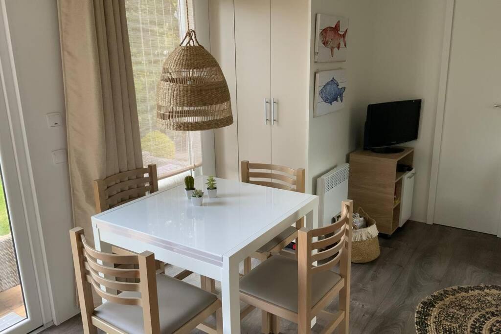 Chalet In Renesse Buitenkant foto